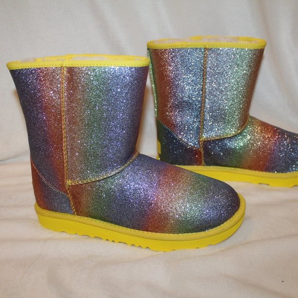 NIB UGG‎ YOUTH 5 6 WOMEN'S 7 8 CLASSIC SHORT II GLITTER RAINBOW BOOTS YELLOW - Picture 2 of 7